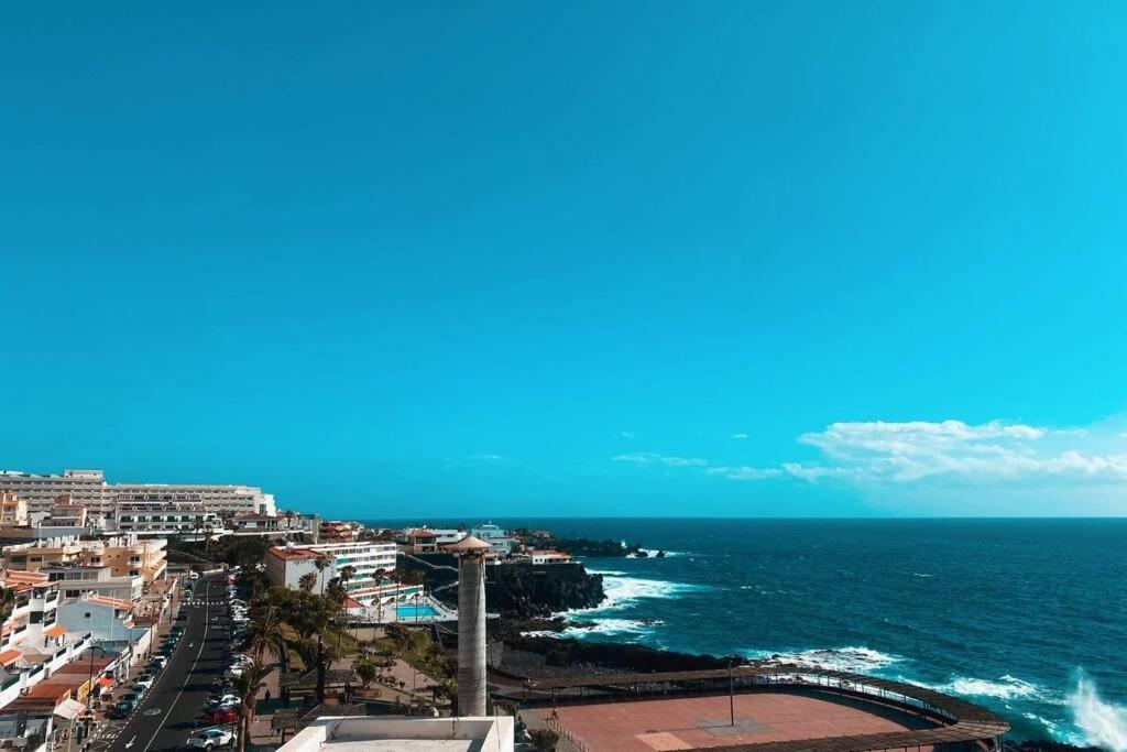 Large 90M2 Canary Apartment, Nice View, Location ! Puerto de Santiago  Luaran gambar