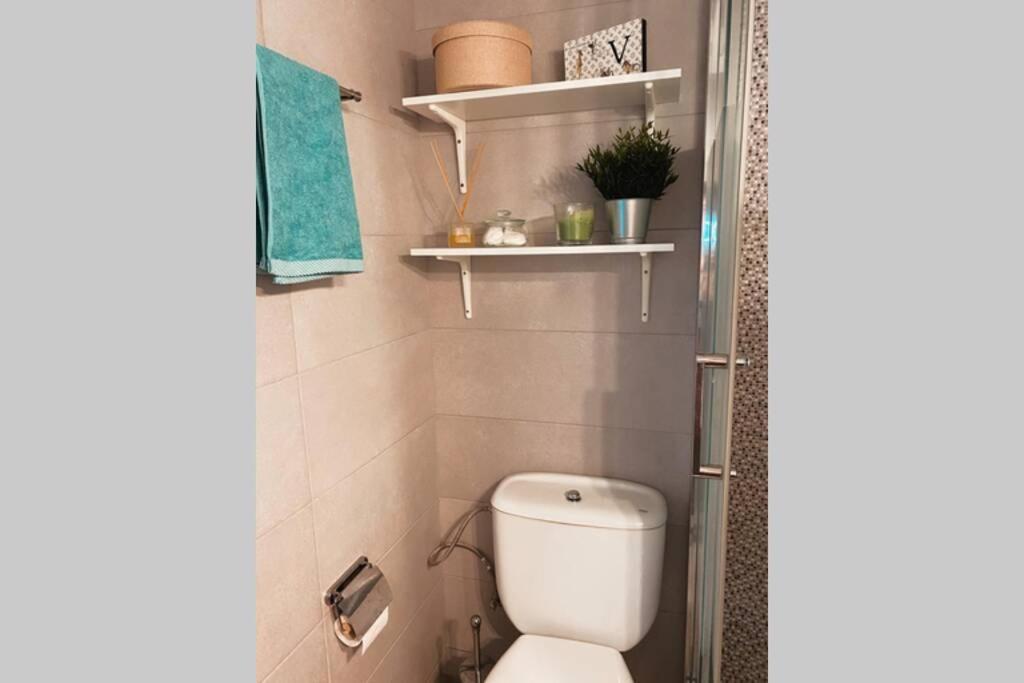 Large 90M2 Canary Apartment, Nice View, Location ! Puerto de Santiago  Luaran gambar